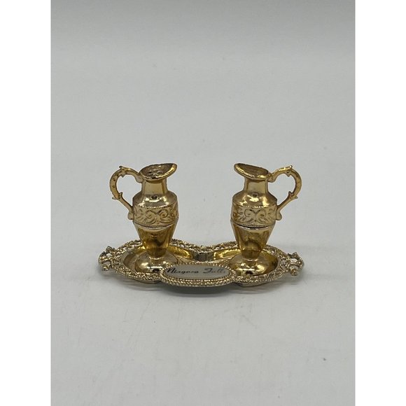 Mini Niagra Falls Souvenir Elegant Jar Salt and Pepper Shakers w/Tray - Picture 2 of 6